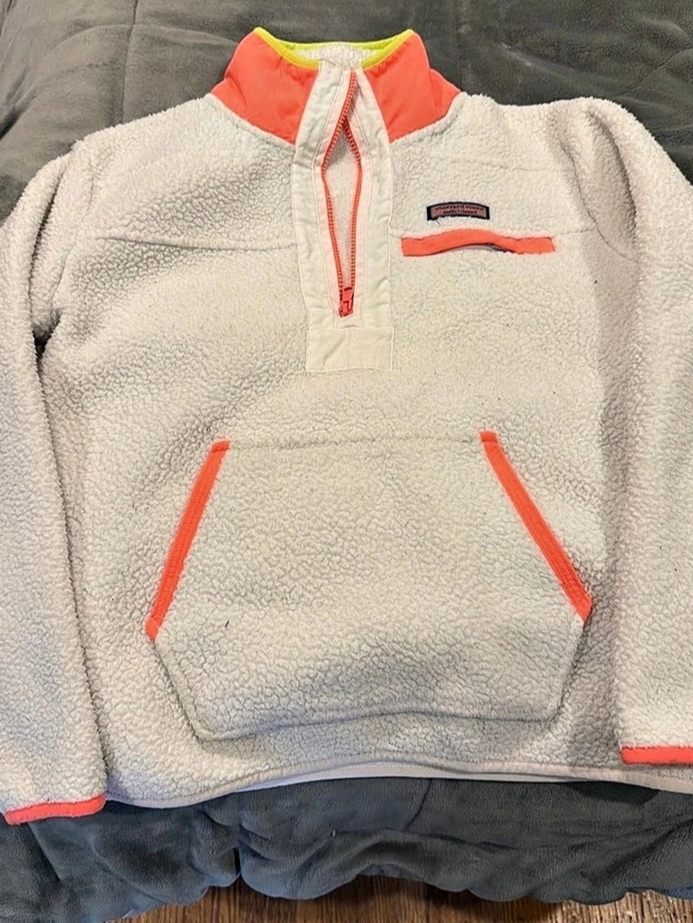 Vineyard Vines Sherpa Fleece Pullover White Neon Coral – XS